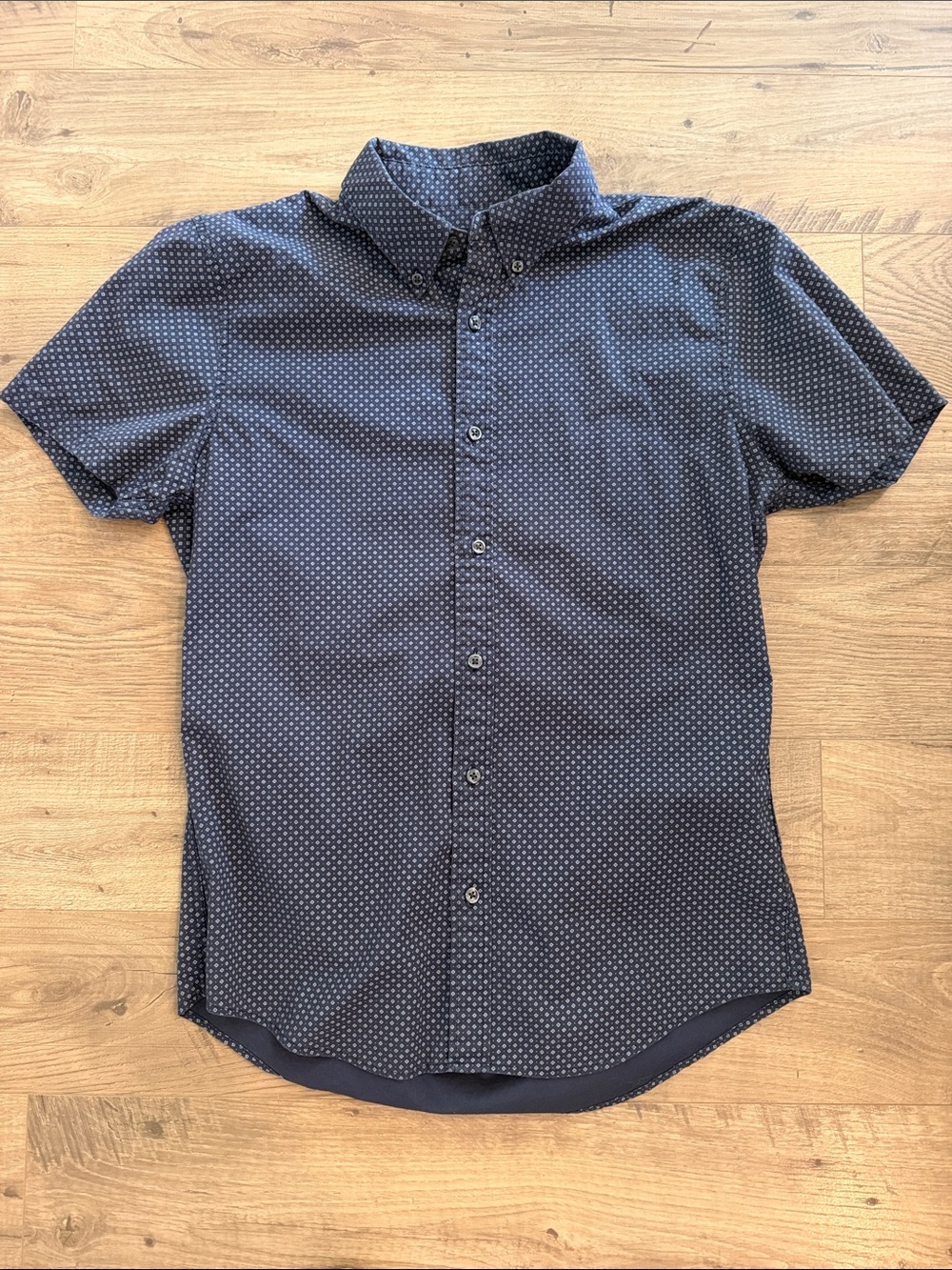Abercrombie Navy Dot Short-Sleeve Button-Up Shirt slim fit